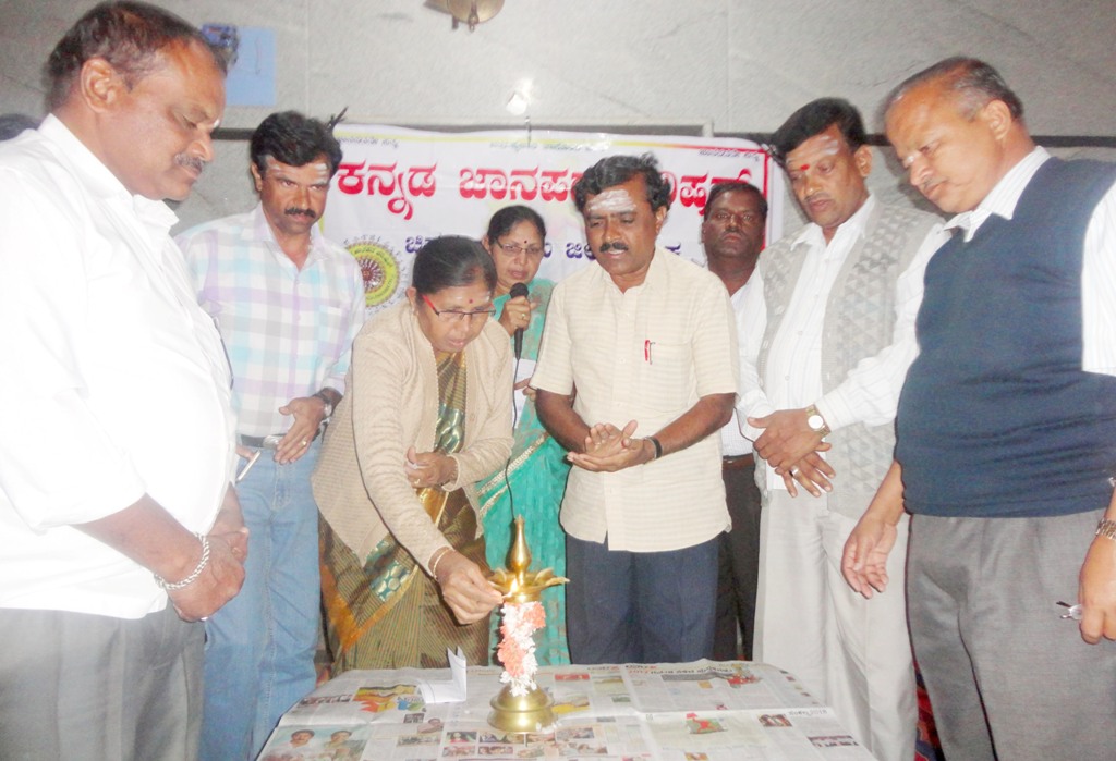 ಗ್ರಾಮೀಣ ಪ್ರದೇಶದಲ್ಲಿ ಮಾತ್ರ ಜಾನಪದದ ಕಂಪನ್ನು ಕಾಣಲು ಸಾಧ್ಯ: ಬಿ. ಪ್ರಕಾಶ್